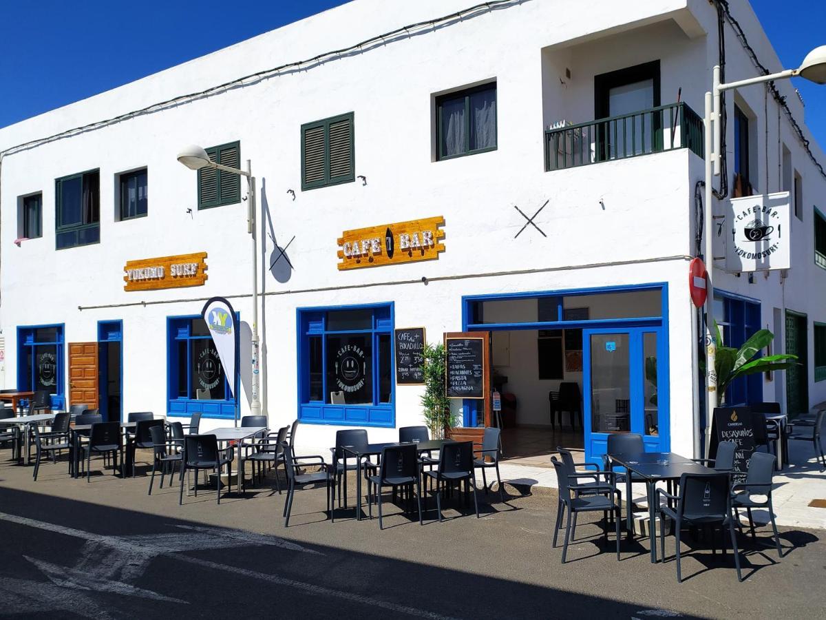 Surf House Famara Yokomosurf Hostel Ngoại thất bức ảnh
